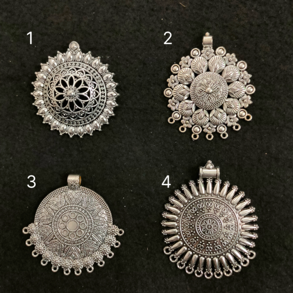 Round Pendant 0012243