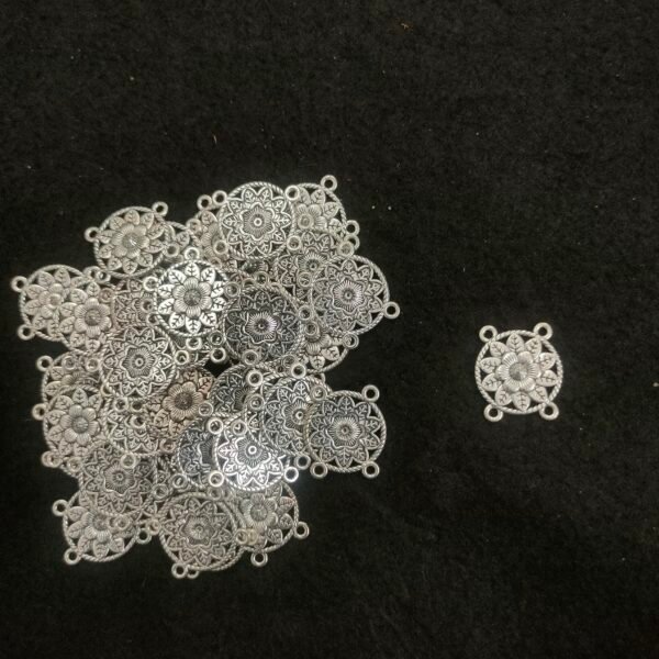 Connector Charms 529