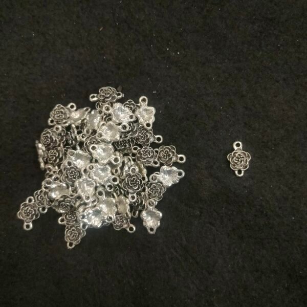 Connector Charms 528
