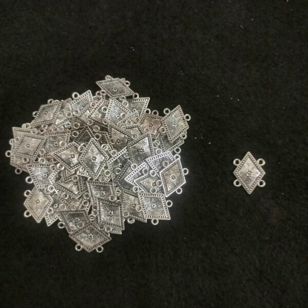 Connector Charms 526