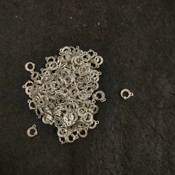 Gaping Beads706