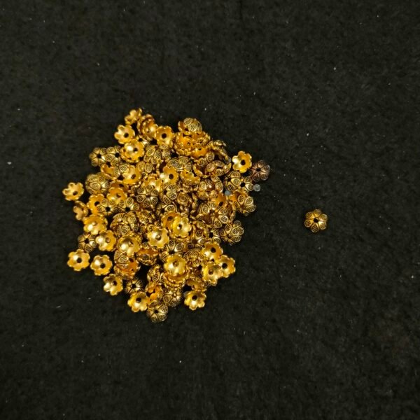 Beads Cap 305