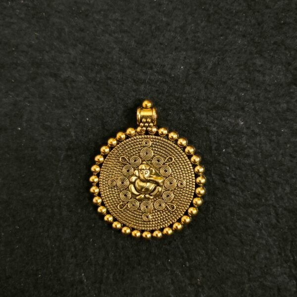God Pendant 0012235