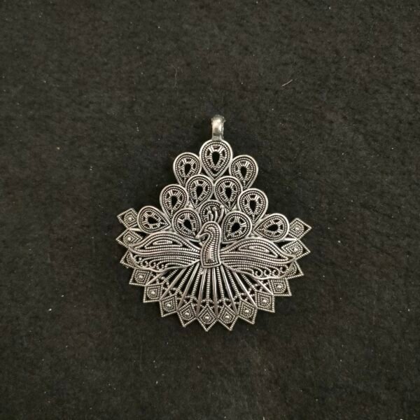Peacock Pendant 001270