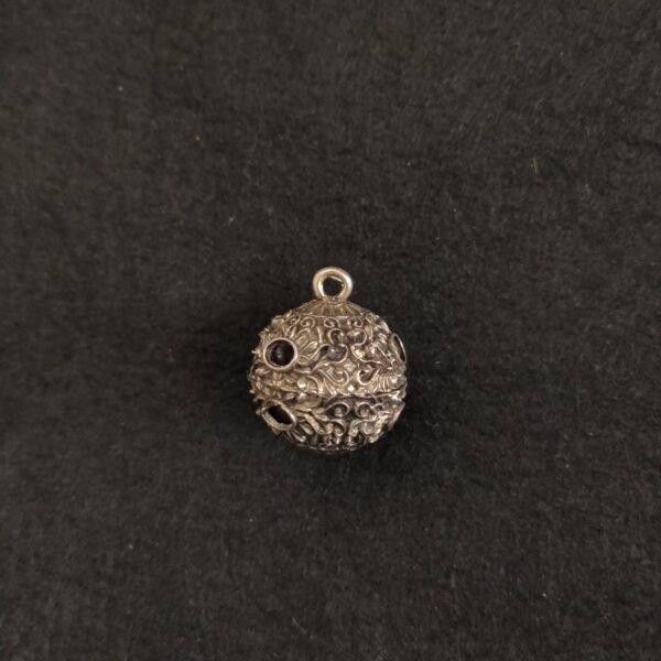 Handmade Hanging Ball 001103