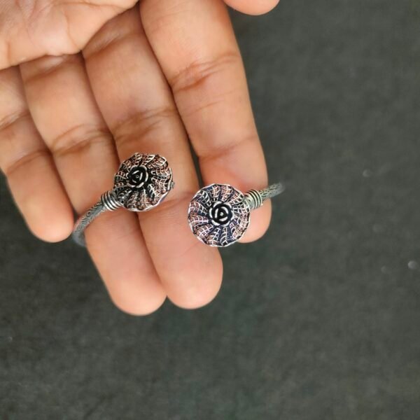 Braslate & adjustable bangles 003071