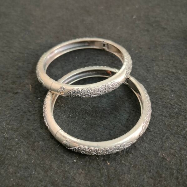 Braslate & adjustable bangles 003056