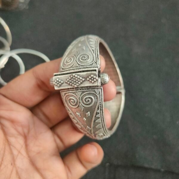 Braslate & adjustable bangles 003032